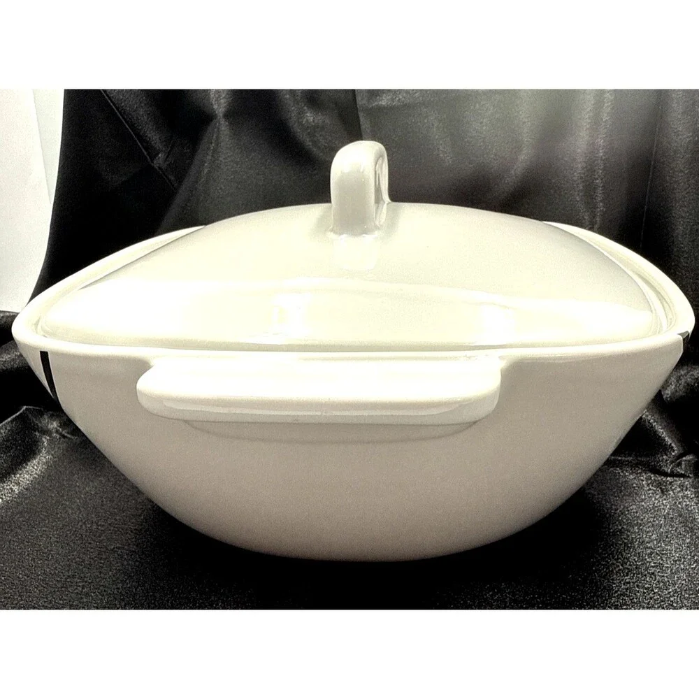 Corelle Coordinates Black Simple Lines Casserole Dishes W Lids 1.5qt and 2.5 qt